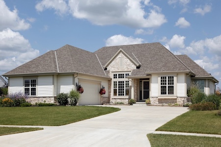 Driveway Cleaning Mistakes Rockford Homeowners Make (And How to Avoid Them)