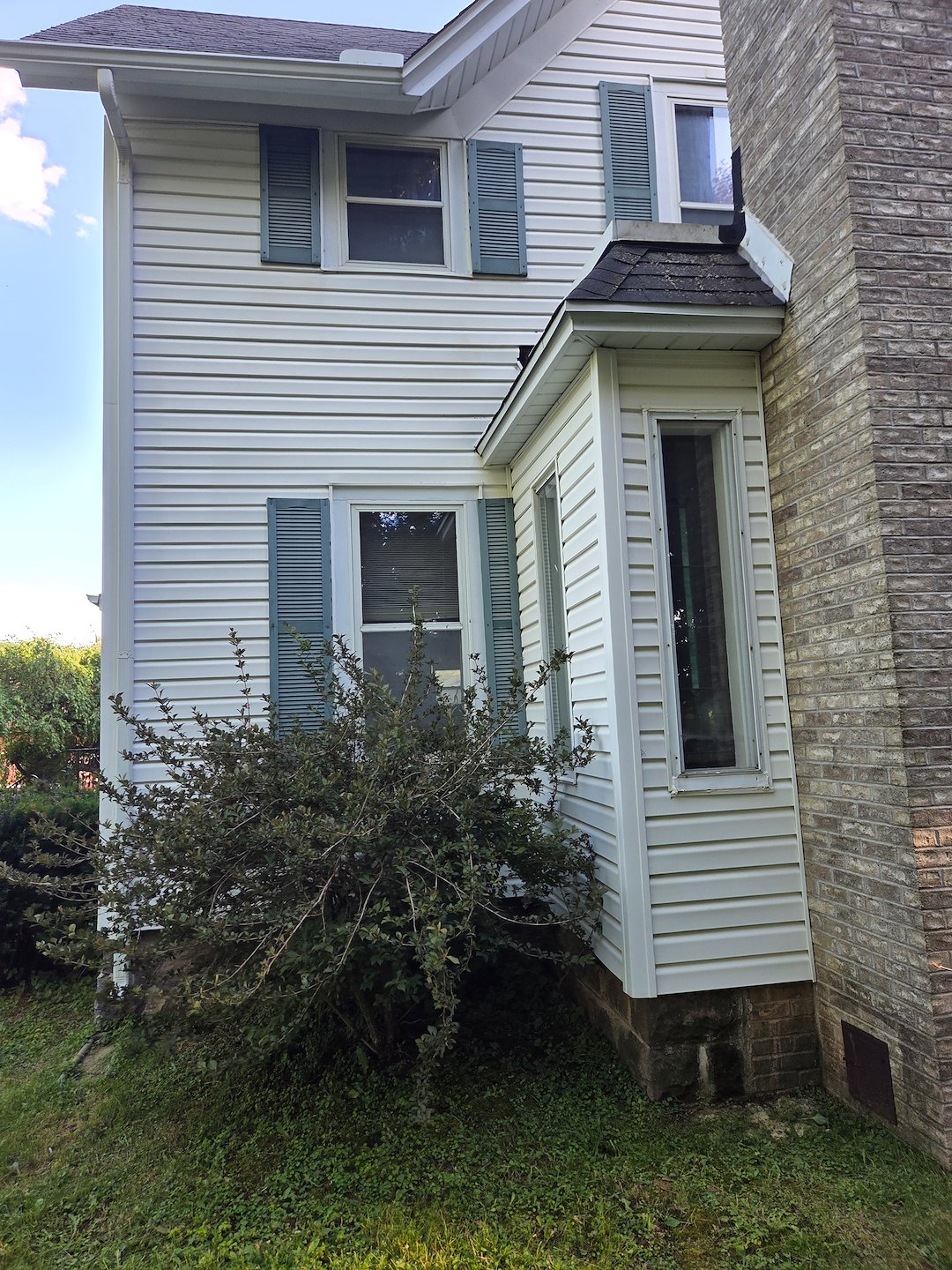 House Washing in Poplar Grove, IL – Restoring Curb Appeal with Professional Soft Washing