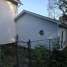 House-Washing-in-Poplar-Grove-IL-Restoring-Curb-Appeal-with-Professional-Soft-Washing 10
