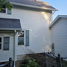 House-Washing-in-Poplar-Grove-IL-Restoring-Curb-Appeal-with-Professional-Soft-Washing 9