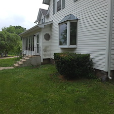 House-Washing-in-Poplar-Grove-IL-Restoring-Curb-Appeal-with-Professional-Soft-Washing 6