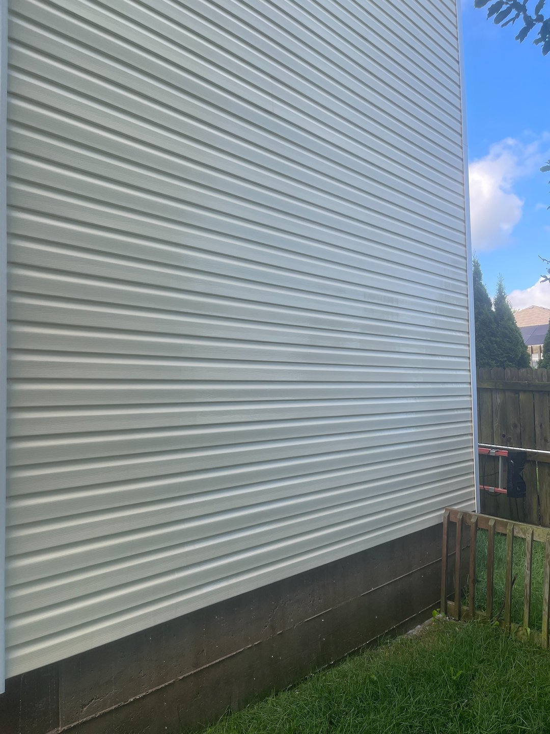 Top Quality House Washing Preformed in Poplar Grove, IL 